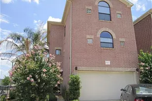9801 Cynthia Ann Ct, Houston, TX 77025 - Photo 1