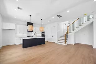 1325 W 22nd St, Houston, TX 77008 - Photo 4