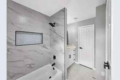 13595 Leaning Oaks Drive, Beaumont, TX 77713 - Photo 36