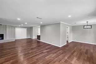 13595 Leaning Oaks Dr, Beaumont, TX 77713 - Photo 16