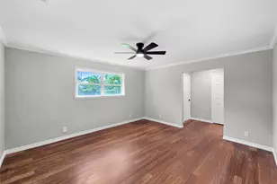 13595 Leaning Oaks Dr, Beaumont, TX 77713 - Photo 4