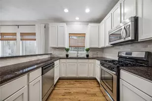 5924 Petty St, Houston, TX 77007 - Photo 10