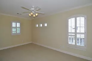 6215 Sutherland Square, Houston, TX 77081 - Photo 14