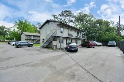 9211 N Green River Drive #B, Houston, TX 77078 - Photo 2