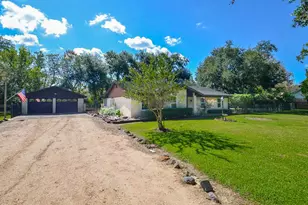3207 Hamm Rd, Pearland, TX 77581 - Photo 2
