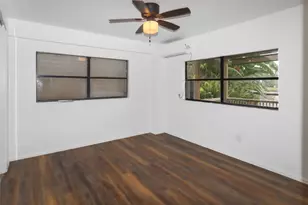 176 Barracuda St, Bayou Vista, TX 77563 - Photo 6