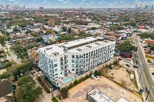 3311 Yupon St, Houston, TX 77006 - Photo 14