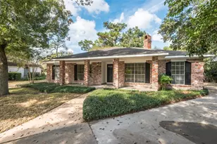 7403 Tall Pines Dr, Houston, TX 77088 - Photo 1