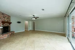 7403 Tall Pines Dr, Houston, TX 77088 - Photo 8