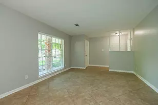 7403 Tall Pines Dr, Houston, TX 77088 - Photo 4