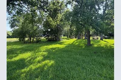 1551 W Texas Avenue, Baytown, TX 77520 - Photo 1