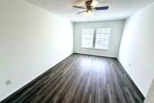 11983 Bob White Dr, Houston, TX 77035 - Photo 14