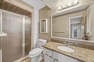 8834 Sandstone St, Houston, TX 77036 - Photo 16