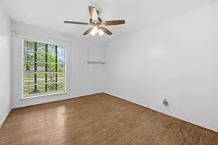 8834 Sandstone St, Houston, TX 77036 - Photo 16