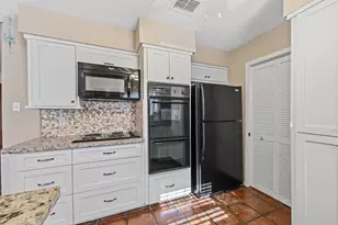 8834 Sandstone St, Houston, TX 77036 - Photo 4