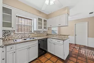 8834 Sandstone St, Houston, TX 77036 - Photo 2
