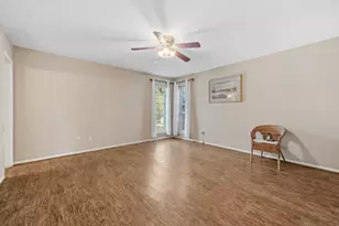 8834 Sandstone St, Houston, TX 77036 - Photo 16