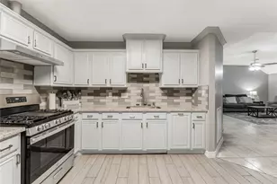 13751 Sablesprings Ln, Houston, TX 77014 - Photo 16