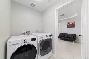 617 Frisco St, Houston, TX 77022 - Photo 12