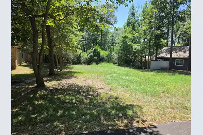 288 Apple Valley Drive, Panorama Village, TX 77304 - Photo 2
