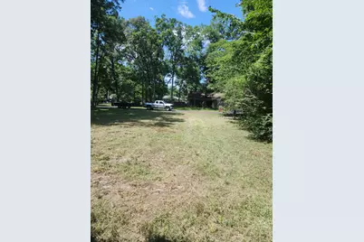 288 Apple Valley Drive, Panorama Village, TX 77304 - Photo 6