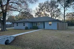 2406 Lynn Dr, Pearland, TX 77581 - Photo 1