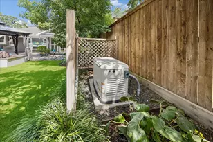 1611 Gardenia Dr, Houston, TX 77018 - Photo 24