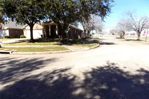 1918 Appleton Dr, Missouri City, TX 77489 - Photo 2