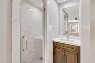 430 N Hutcheson St, Houston, TX 77003 - Photo 8