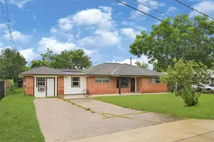 1407 Avenue I, Houston, TX 77587 - Photo 2