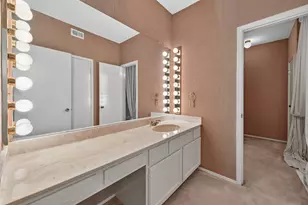 360 Wilcrest Dr, Houston, TX 77042 - Photo 12