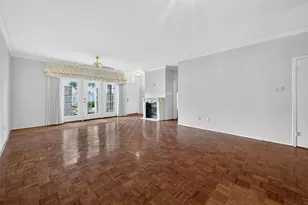 360 Wilcrest Dr, Houston, TX 77042 - Photo 6