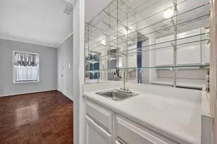 360 Wilcrest Dr, Houston, TX 77042 - Photo 18