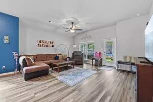 14372 N Summerchase Cir, Willis, TX 77318 - Photo 8