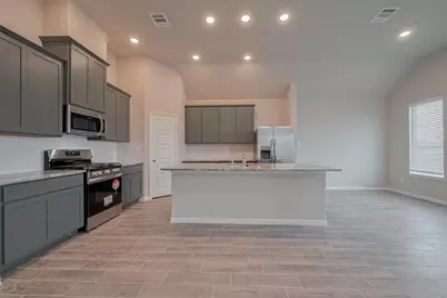 1070 Comal Trail, Dayton, TX 77535 - Photo 14