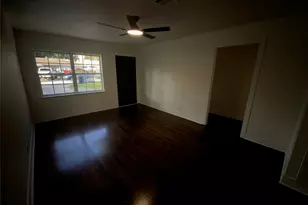 610 Fostoria Ln, Houston, TX 77076 - Photo 8