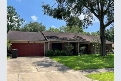 1314 Oak Hollow Drive, Friendswood, TX 77546 - Photo 1