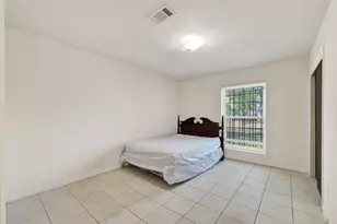 9002 Bunny Run Dr, Houston, TX 77088 - Photo 10