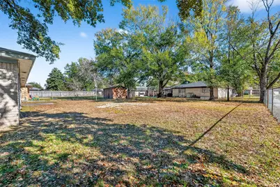 9002 Bunny Run Drive, Houston, TX 77088 - Photo 12