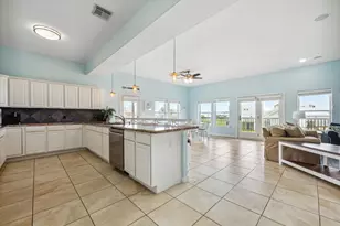 4015 War Chest Ct, Galveston, TX 77554 - Photo 16