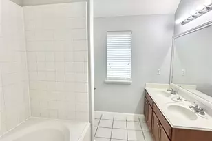 12310 Warrenwood Dr, Houston, TX 77066 - Photo 10