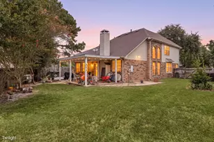 9046 Fairbloom Ln, Houston, TX 77040 - Photo 38