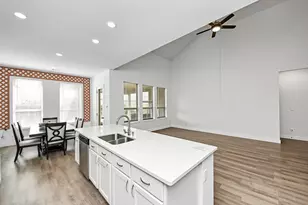 606 Round Lake Dr, Rosenberg, TX 77469 - Photo 8