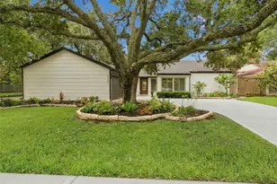 12203 Meadow Lake Dr, Houston, TX 77077 - Photo 2