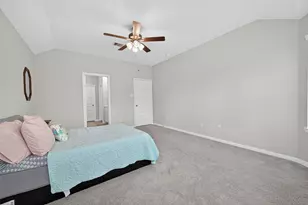 2322 E Winding Pnes Dr, Tomball, TX 77375 - Photo 30