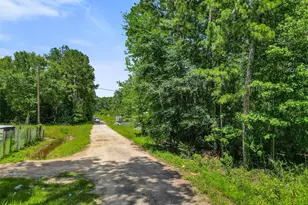 19136 Durham Ct, New Caney, TX 77357 - Photo 10