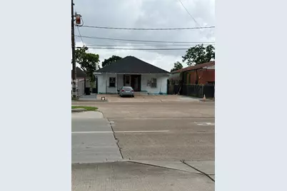 304 Lockwood Drive, Houston, TX 77011 - Photo 8