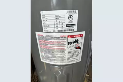 304 Lockwood Drive, Houston, TX 77011 - Photo 22