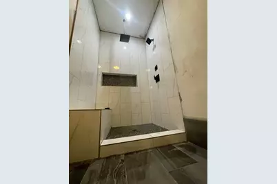 304 Lockwood Drive, Houston, TX 77011 - Photo 26