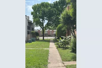 10501 South Drive #303, Houston, TX 77099 - Photo 4